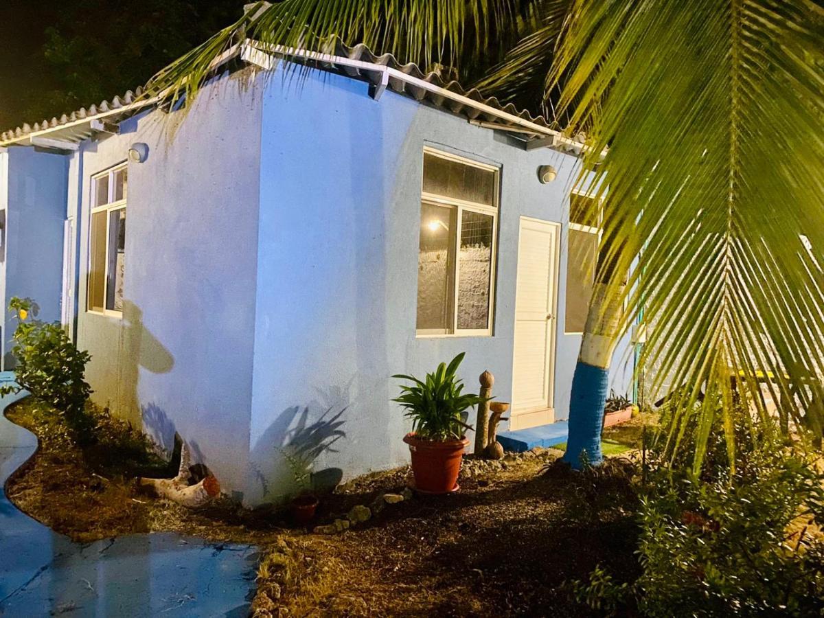 Mahalo House B&B - Tu Casa Hospedaje En San Andres Isla - Eksteriør billede